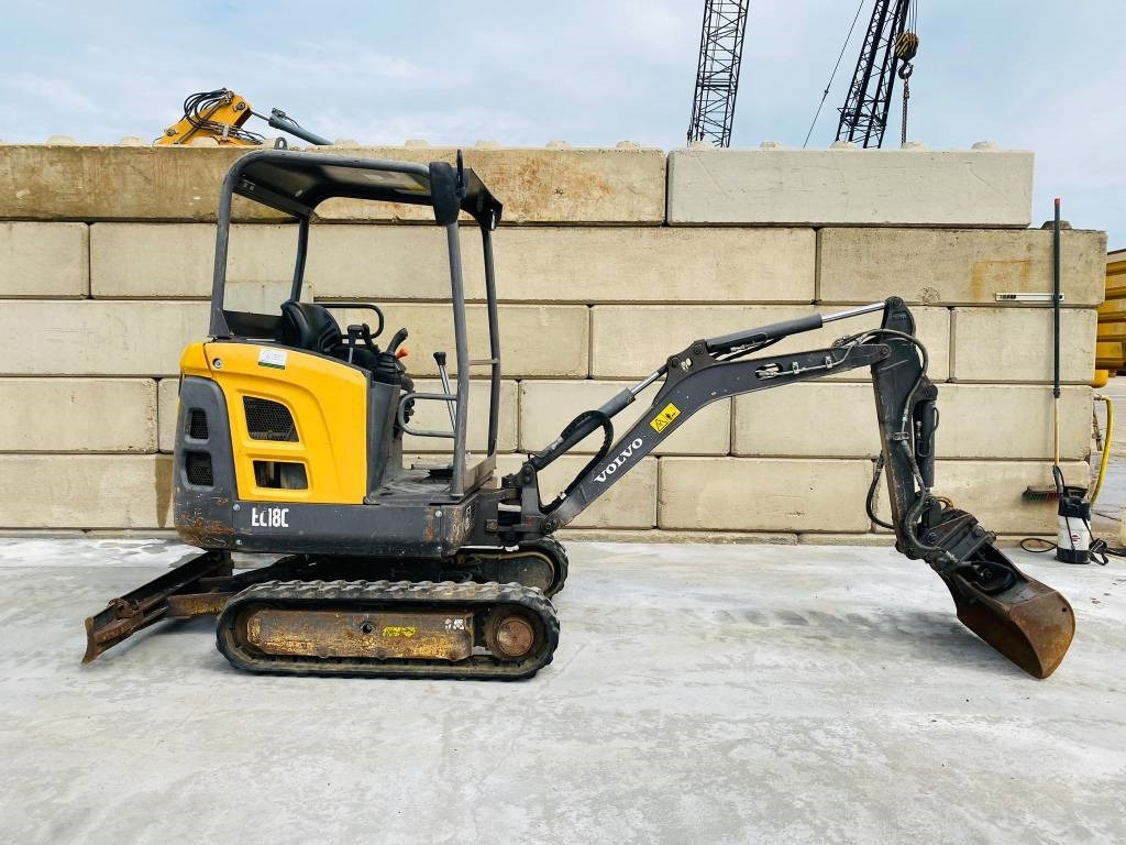 Volvo EC 18 C - Minikoparka: zdjęcie 2 Volvo EC 18 C - Minikoparka: zdjęcie 2