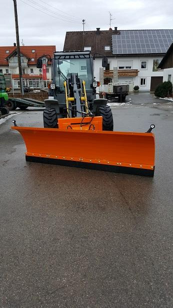 Schneeschild 2,6m Kramer Schlepper Radlader Hoflader Frontlader - Pług do śniegu: zdjęcie 1 Schneeschild 2,6m Kramer Schlepper Radlader Hoflader Frontlader - Pług do śniegu: zdjęcie 1