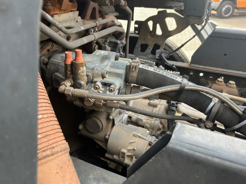 MERCEDES-BENZ Actros 2541 L6x2 Abrollkipper Meiller Schub Knick - Ciężarówka hakowiec: zdjęcie 5 MERCEDES-BENZ Actros 2541 L6x2 Abrollkipper Meiller Schub Knick - Ciężarówka hakowiec: zdjęcie 5