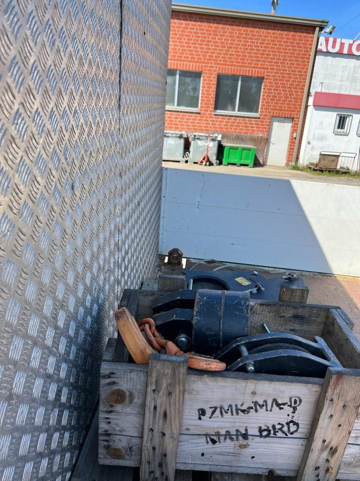 MERCEDES-BENZ Actros 2546 L 6x2 Pritsche Heckkran Palfinger PK 44.002+Winde - Samochód ciężarowy skrzyniowy/ Platforma, Samochod ciężarowy z HDS: zdjęcie 3 MERCEDES-BENZ Actros 2546 L 6x2 Pritsche Heckkran Palfinger PK 44.002+Winde - Samochód ciężarowy skrzyniowy/ Platforma, Samochod ciężarowy z HDS: zdjęcie 3