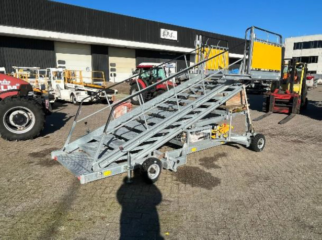 Maintenance Stairs SPS OT-14 - Schody pasażerskie: zdjęcie 4 Maintenance Stairs SPS OT-14 - Schody pasażerskie: zdjęcie 4