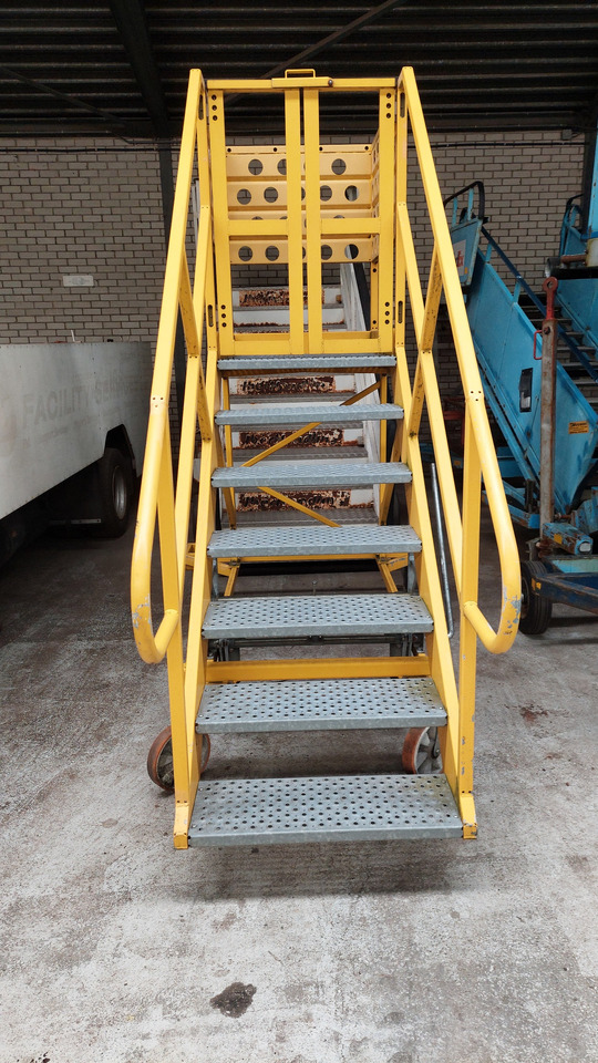 Maintenance Stairs SPS OT-7 - Schody pasażerskie: zdjęcie 3 Maintenance Stairs SPS OT-7 - Schody pasażerskie: zdjęcie 3