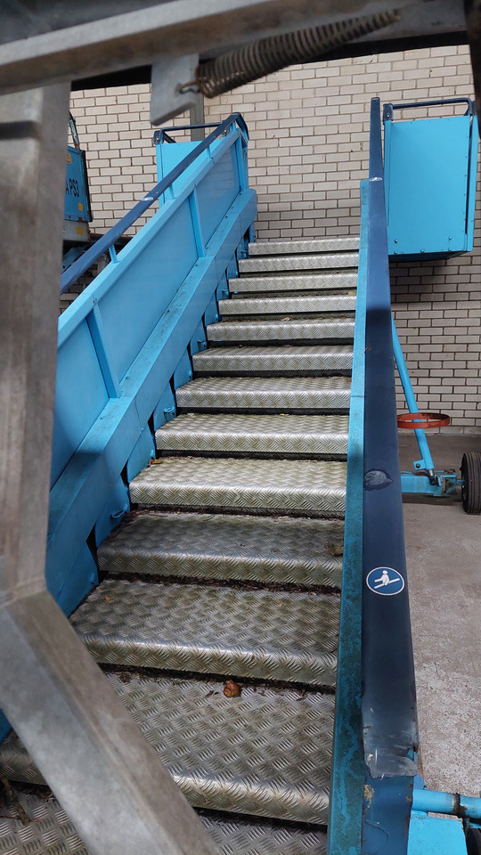 Passenger Stairs SACO 2-2.80 - Schody pasażerskie: zdjęcie 2 Passenger Stairs SACO 2-2.80 - Schody pasażerskie: zdjęcie 2