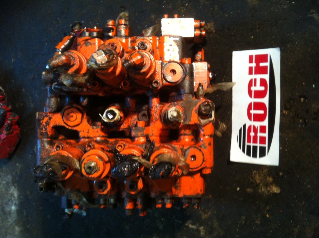 DAEWOO 7 SEKCYJNY + 8F4255C AS.222509 - Zawór hydrauliczny do Koparek gąsienicowych: zdjęcie 1 DAEWOO 7 SEKCYJNY + 8F4255C AS.222509 - Zawór hydrauliczny do Koparek gąsienicowych: zdjęcie 1