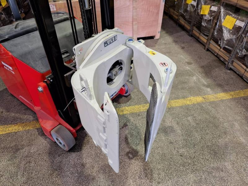 Cascade 13H-RCF-A110 R1 - Chwytak do wózka widłowego: zdjęcie 3 Cascade 13H-RCF-A110 R1 - Chwytak do wózka widłowego: zdjęcie 3