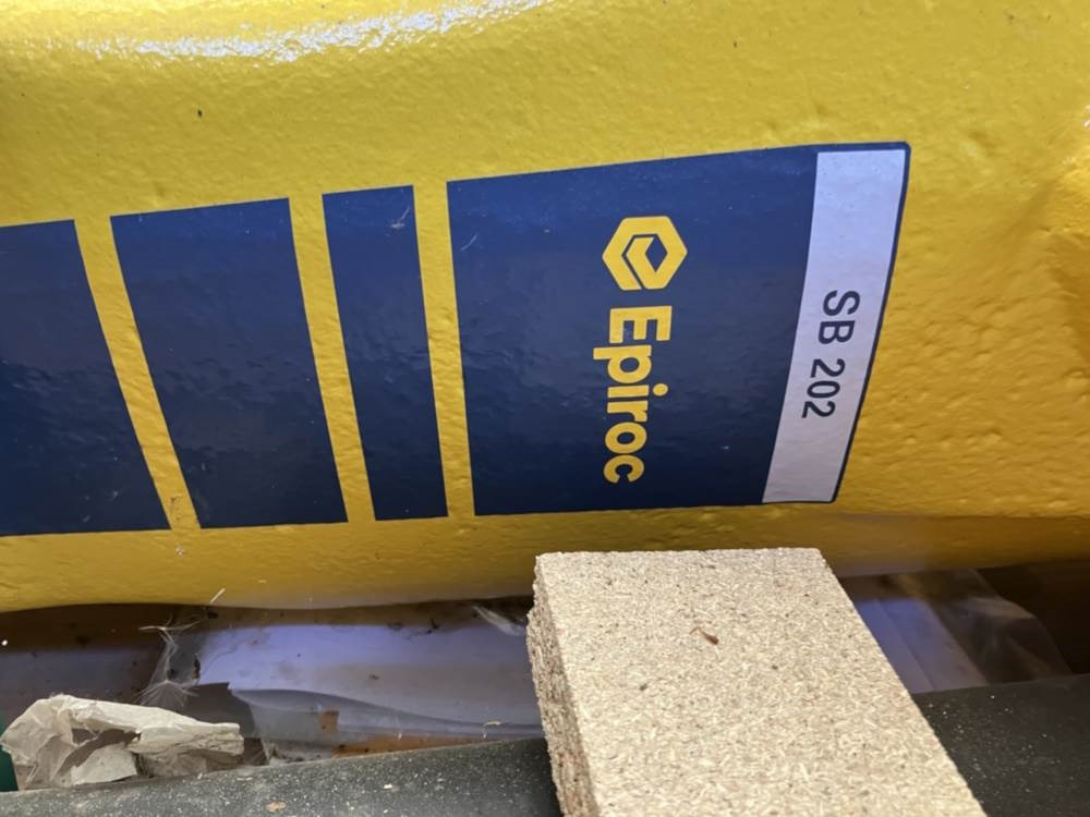 Epiroc Hammer SB202 - Sprzęt budowlany: zdjęcie 3 Epiroc Hammer SB202 - Sprzęt budowlany: zdjęcie 3