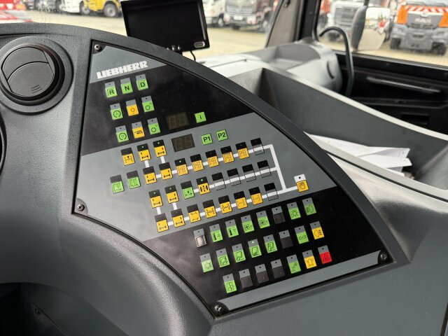 Liebherr LTM 1070-4.2 Autokran mit Spitze *TOP Zustand - Żuraw szosowo-terenowy: zdjęcie 4 Liebherr LTM 1070-4.2 Autokran mit Spitze *TOP Zustand - Żuraw szosowo-terenowy: zdjęcie 4