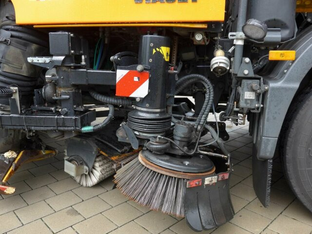 Mercedes-Benz ATEGO 1523 4x2 FAUN Viajet 6R/H HD 100 Bar - Zamiatarka uliczna: zdjęcie 5 Mercedes-Benz ATEGO 1523 4x2 FAUN Viajet 6R/H HD 100 Bar - Zamiatarka uliczna: zdjęcie 5