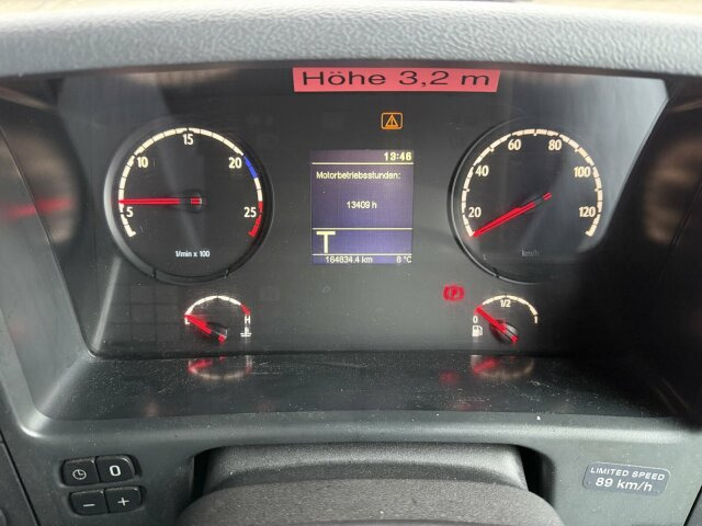 Scania P230 Kehrmaschine Johnston VT605- 6 M³ - Zamiatarka uliczna: zdjęcie 3 Scania P230 Kehrmaschine Johnston VT605- 6 M³ - Zamiatarka uliczna: zdjęcie 3