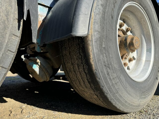 Schwarzmüller HS 3/E Langmaterial Holz 3 Achse 35.000 Kg - Naczepa do drewna: zdjęcie 2 Schwarzmüller HS 3/E Langmaterial Holz 3 Achse 35.000 Kg - Naczepa do drewna: zdjęcie 2