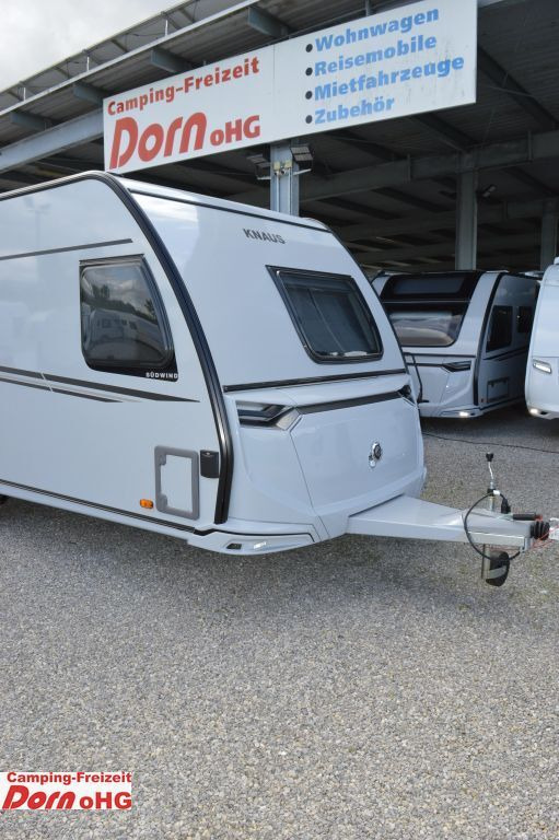 Knaus Südwind 540 FDK 60 Years Ausstellfenster Bug - Przyczepa kempingowa: zdjęcie 3 Knaus Südwind 540 FDK 60 Years Ausstellfenster Bug - Przyczepa kempingowa: zdjęcie 3