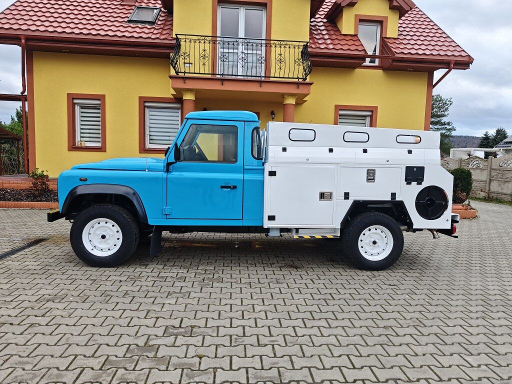 Land Rover Defender 130 RIVARD Premium - Samochód asenizacyjny: zdjęcie 3 Land Rover Defender 130 RIVARD Premium - Samochód asenizacyjny: zdjęcie 3