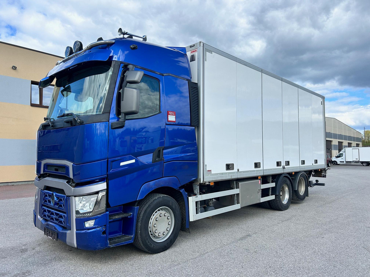 RENAULT T520 - Samochód ciężarowy furgon: zdjęcie 2 RENAULT T520 - Samochód ciężarowy furgon: zdjęcie 2