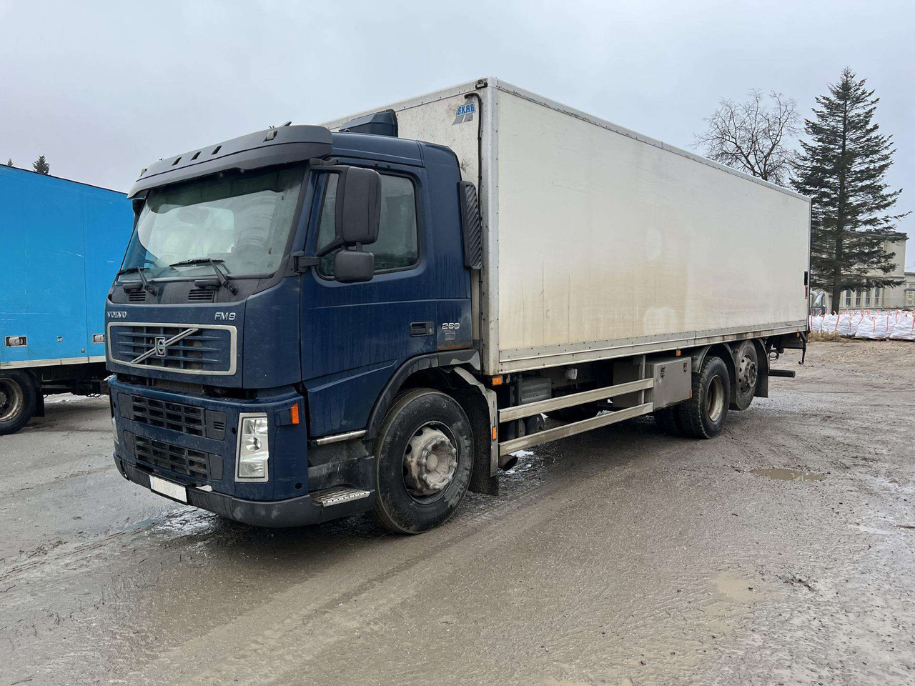 VOLVO FM9.260 - Samochód ciężarowy furgon: zdjęcie 2 VOLVO FM9.260 - Samochód ciężarowy furgon: zdjęcie 2