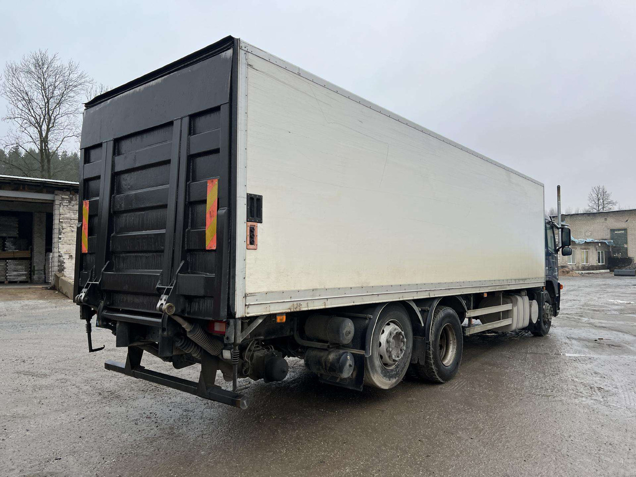 VOLVO FM9.260 - Samochód ciężarowy furgon: zdjęcie 4 VOLVO FM9.260 - Samochód ciężarowy furgon: zdjęcie 4