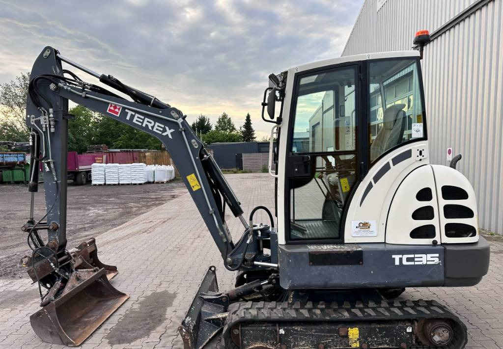 Terex TC 35 mit 3 Löffel - Minikoparka: zdjęcie 1 Terex TC 35 mit 3 Löffel - Minikoparka: zdjęcie 1
