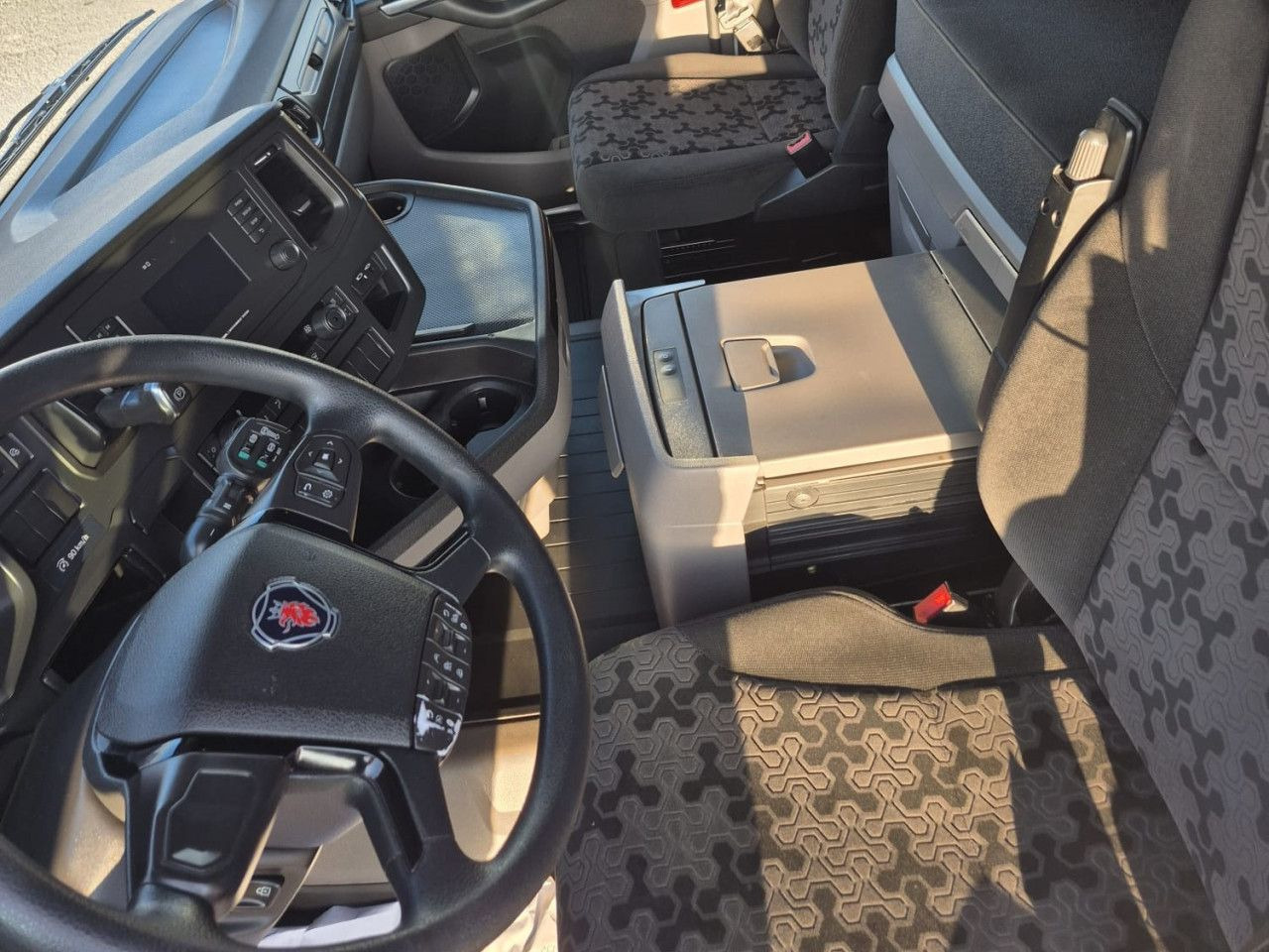 Scania R 590 - Ciągnik siodłowy: zdjęcie 5 Scania R 590 - Ciągnik siodłowy: zdjęcie 5