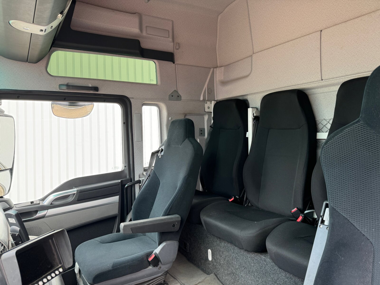 MAN TGX 18.400 4X2 BLS TGX 18.400 4X2 BLS, Fahrschule, 5 Sitzer - Ciągnik siodłowy: zdjęcie 5 MAN TGX 18.400 4X2 BLS TGX 18.400 4X2 BLS, Fahrschule, 5 Sitzer - Ciągnik siodłowy: zdjęcie 5