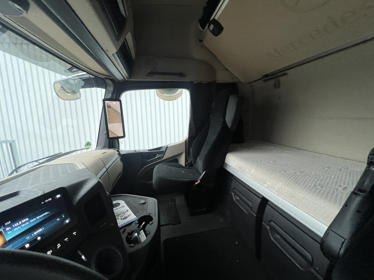 Mercedes-Benz Actros 1848 LS 4x2 Actros 1848 LS 4x2, Volumer, Retarder - Ciągnik siodłowy: zdjęcie 3 Mercedes-Benz Actros 1848 LS 4x2 Actros 1848 LS 4x2, Volumer, Retarder - Ciągnik siodłowy: zdjęcie 3