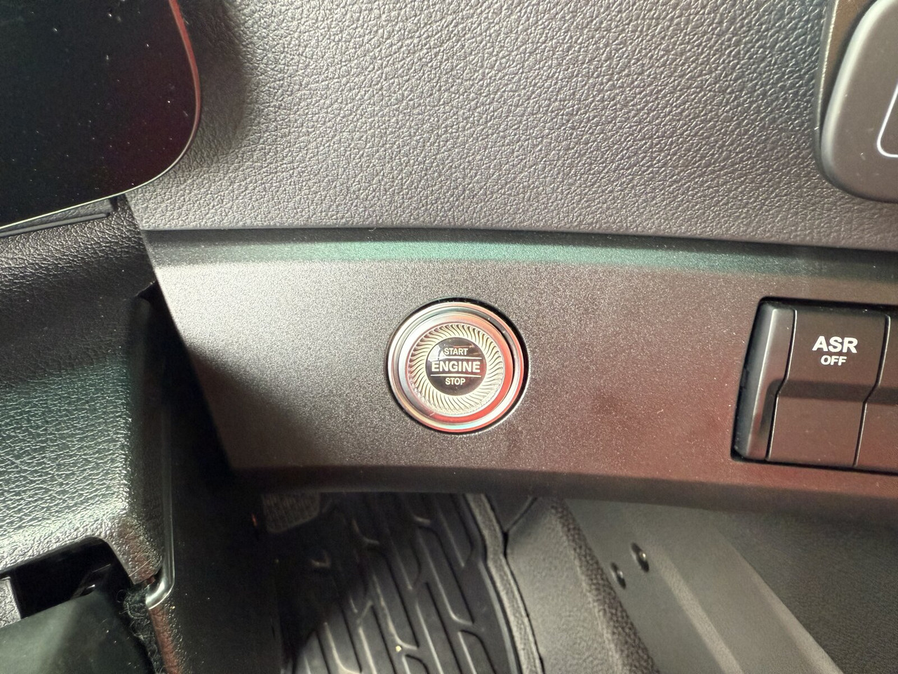 Nowy Ciągnik siodłowy Mercedes-Benz Arocs 1853 AS 4x4 Arocs 1853 AS 4x4, Retarder, MultimediaCockpit, Navi: zdjęcie 7 Nowy Ciągnik siodłowy Mercedes-Benz Arocs 1853 AS 4x4 Arocs 1853 AS 4x4, Retarder, MultimediaCockpit, Navi: zdjęcie 7