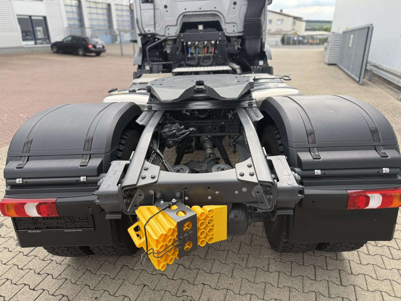 Nowy Ciągnik siodłowy Mercedes-Benz Arocs 1853 AS 4x4 Arocs 1853 AS 4x4, Retarder, MultimediaCockpit, Navi: zdjęcie 14 Nowy Ciągnik siodłowy Mercedes-Benz Arocs 1853 AS 4x4 Arocs 1853 AS 4x4, Retarder, MultimediaCockpit, Navi: zdjęcie 14