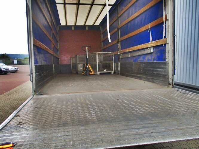 DAF DAF AE 45.150 LF Plane Spriegel LBW DAF AE 45.150 LF 4x2, Plane Spriegel LBW - Samochód ciężarowy plandeka: zdjęcie 4 DAF DAF AE 45.150 LF Plane Spriegel LBW DAF AE 45.150 LF 4x2, Plane Spriegel LBW - Samochód ciężarowy plandeka: zdjęcie 4