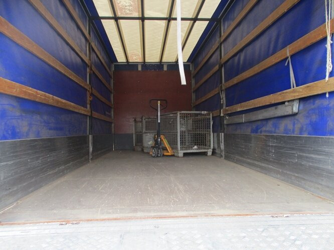 DAF DAF AE 45.150 LF Plane Spriegel LBW DAF AE 45.150 LF 4x2, Plane Spriegel LBW - Samochód ciężarowy plandeka: zdjęcie 3 DAF DAF AE 45.150 LF Plane Spriegel LBW DAF AE 45.150 LF 4x2, Plane Spriegel LBW - Samochód ciężarowy plandeka: zdjęcie 3