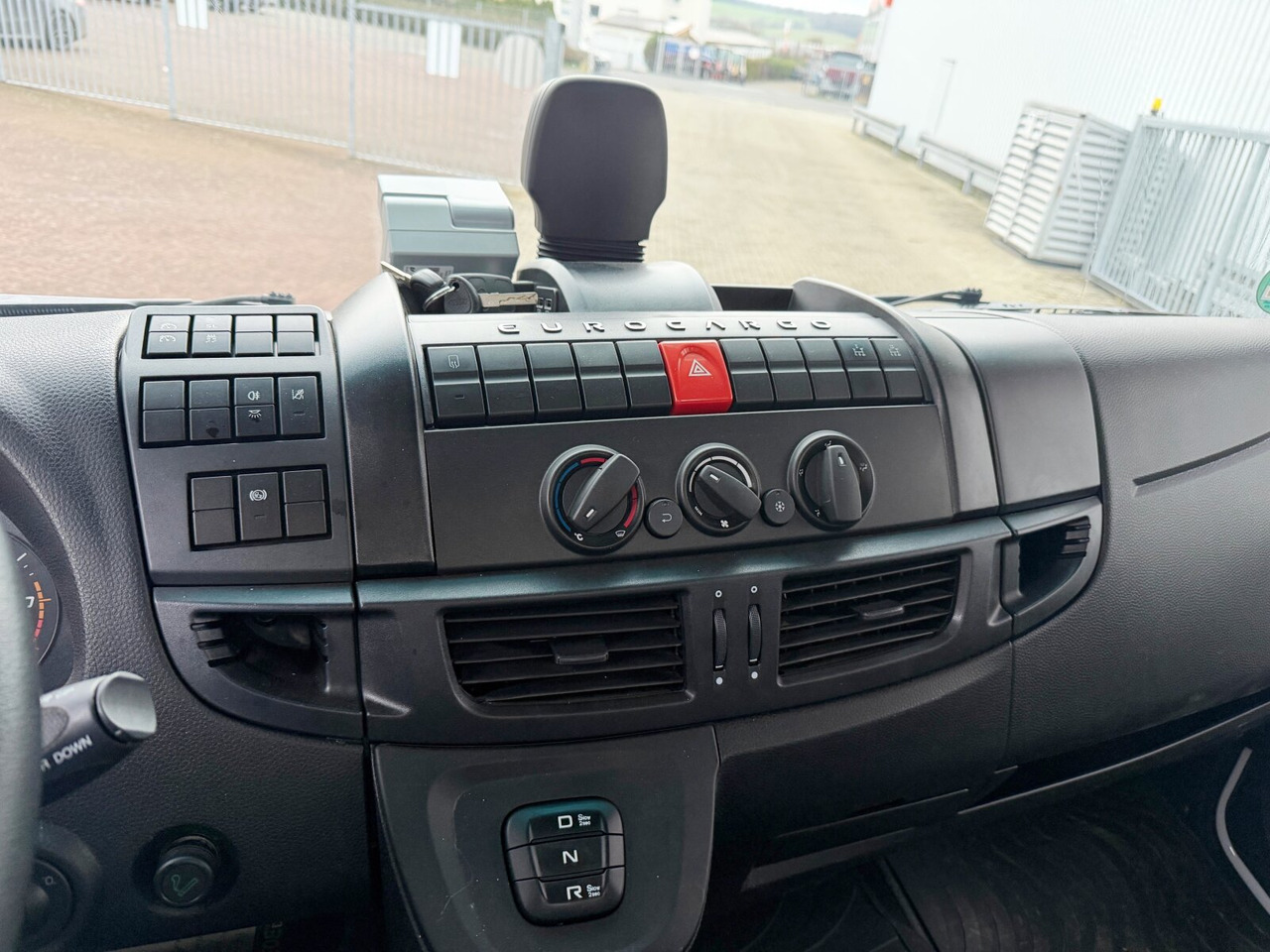 Iveco ML180E32 4x2 ML180E32 4x2 - Wywrotka: zdjęcie 4 Iveco ML180E32 4x2 ML180E32 4x2 - Wywrotka: zdjęcie 4