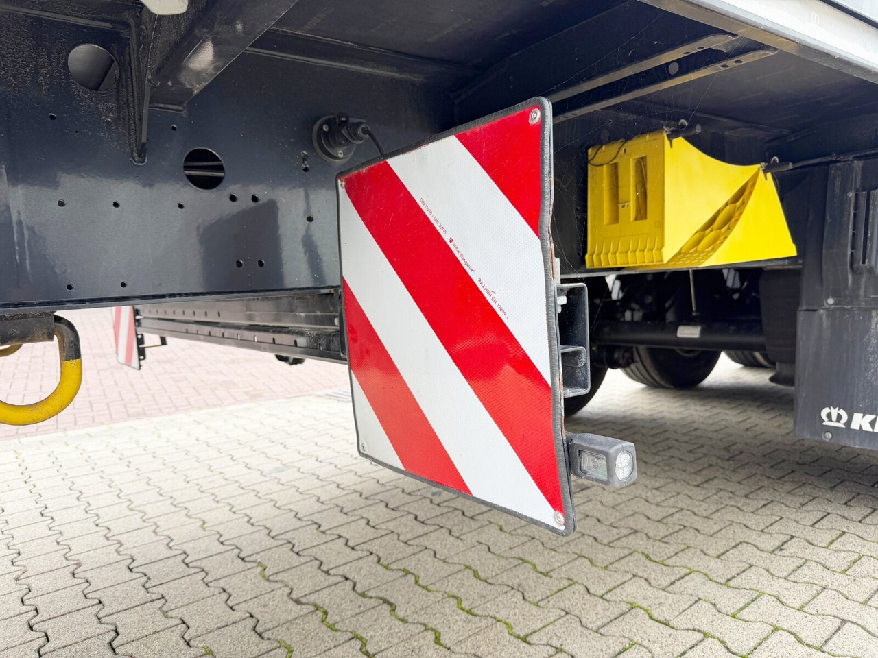 Krone SDP 27 SDP 27, Liftachse, Twist-Locks, 20/2x20/40Fuß, Neuwertig! - Naczepa platforma/ Burtowa: zdjęcie 3 Krone SDP 27 SDP 27, Liftachse, Twist-Locks, 20/2x20/40Fuß, Neuwertig! - Naczepa platforma/ Burtowa: zdjęcie 3