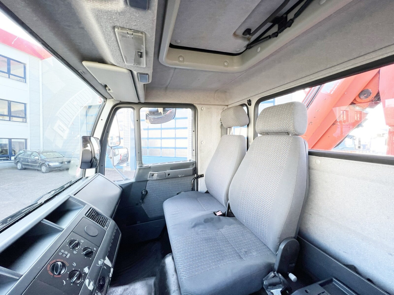 MAN 14.224 LAC 4x4 BB 14.224 LAC 4x4 BB mit Kran Atlas 100.1 - Samochod ciężarowy z HDS, Samochód ciężarowy skrzyniowy/ Platforma: zdjęcie 4 MAN 14.224 LAC 4x4 BB 14.224 LAC 4x4 BB mit Kran Atlas 100.1 - Samochod ciężarowy z HDS, Samochód ciężarowy skrzyniowy/ Platforma: zdjęcie 4