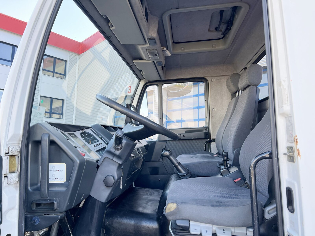 MAN 14.224 LAC 4x4 BB 14.224 LAC 4x4 BB mit Kran Atlas 100.1 - Samochod ciężarowy z HDS, Samochód ciężarowy skrzyniowy/ Platforma: zdjęcie 3 MAN 14.224 LAC 4x4 BB 14.224 LAC 4x4 BB mit Kran Atlas 100.1 - Samochod ciężarowy z HDS, Samochód ciężarowy skrzyniowy/ Platforma: zdjęcie 3