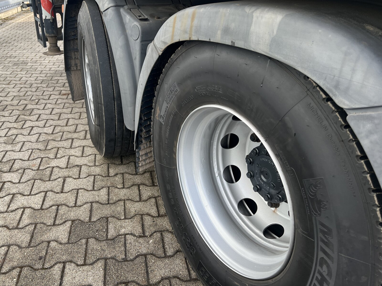 MAN TGS 26.400 6x2-4 LL TGS 26.400 6x2-4 LL, Navi, Lenk-/Liftachse, Heckkran Palfinger PK20001-K B, Funk - Samochod ciężarowy z HDS, Samochód ciężarowy skrzyniowy/ Platforma: zdjęcie 3 MAN TGS 26.400 6x2-4 LL TGS 26.400 6x2-4 LL, Navi, Lenk-/Liftachse, Heckkran Palfinger PK20001-K B, Funk - Samochod ciężarowy z HDS, Samochód ciężarowy skrzyniowy/ Platforma: zdjęcie 3