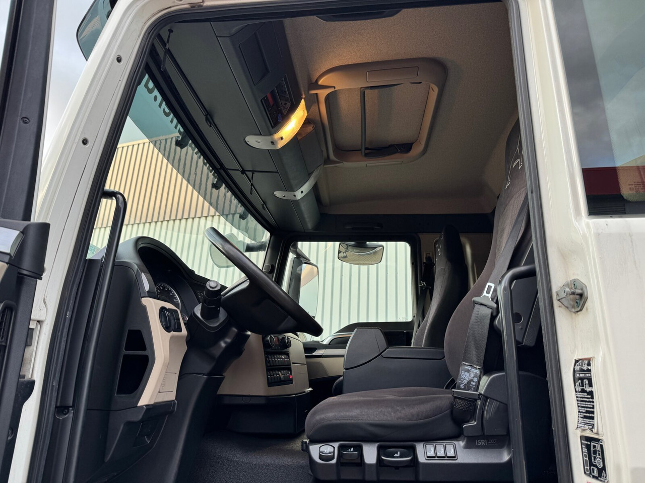 MAN TGS 26.420 6x2-4 LL TGS 26.420 6x2-4 LL, Navi, Lenk-/Liftachse, Heckkran Palfinger PK20.501L TEC - Samochod ciężarowy z HDS, Samochód ciężarowy skrzyniowy/ Platforma: zdjęcie 4 MAN TGS 26.420 6x2-4 LL TGS 26.420 6x2-4 LL, Navi, Lenk-/Liftachse, Heckkran Palfinger PK20.501L TEC - Samochod ciężarowy z HDS, Samochód ciężarowy skrzyniowy/ Platforma: zdjęcie 4