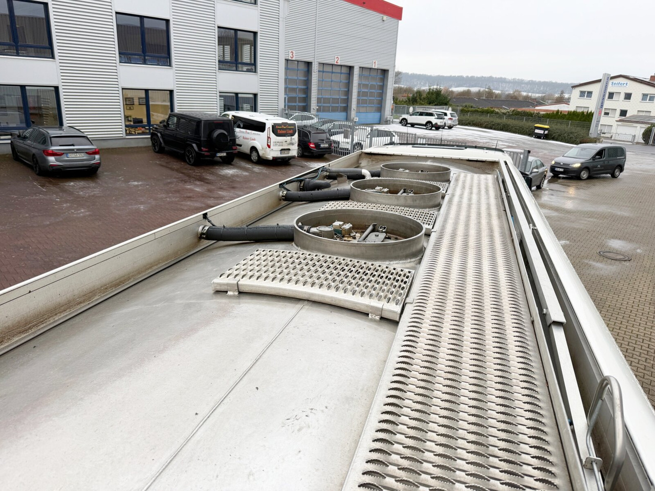 MAN TGS 26.440 6x2-4 BL TGS 26.440 6x2-4 BL, Lenk-/Liftachse, ADR, Esterer Tank ca. 20.340l, 3 Kammern - Samochód ciężarowy cysterna: zdjęcie 3 MAN TGS 26.440 6x2-4 BL TGS 26.440 6x2-4 BL, Lenk-/Liftachse, ADR, Esterer Tank ca. 20.340l, 3 Kammern - Samochód ciężarowy cysterna: zdjęcie 3