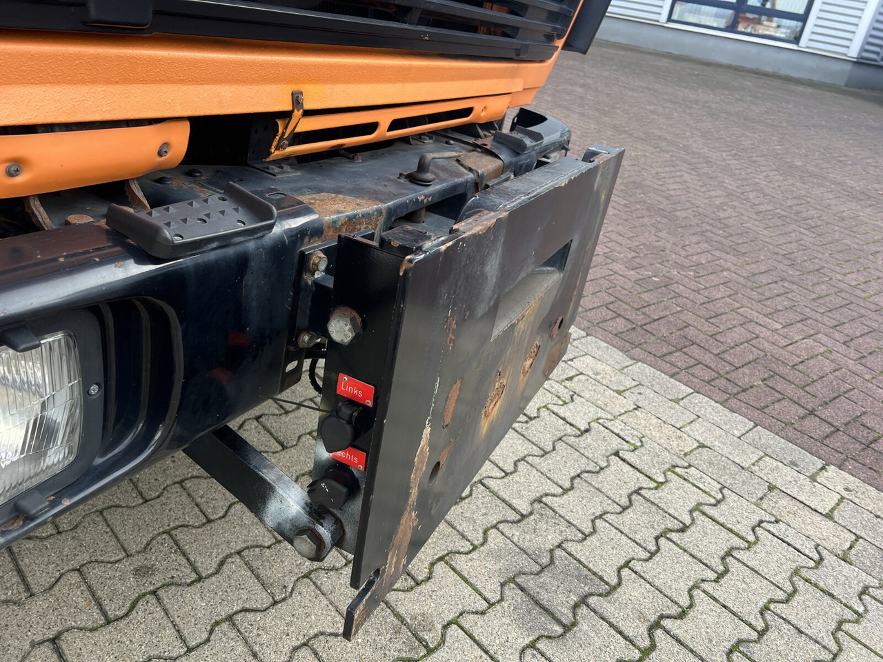 Mercedes-Benz 1617 C 4x2 1617 C 4x2, Winterdienstausstattung - Maszyna do odśnieżania: zdjęcie 4 Mercedes-Benz 1617 C 4x2 1617 C 4x2, Winterdienstausstattung - Maszyna do odśnieżania: zdjęcie 4