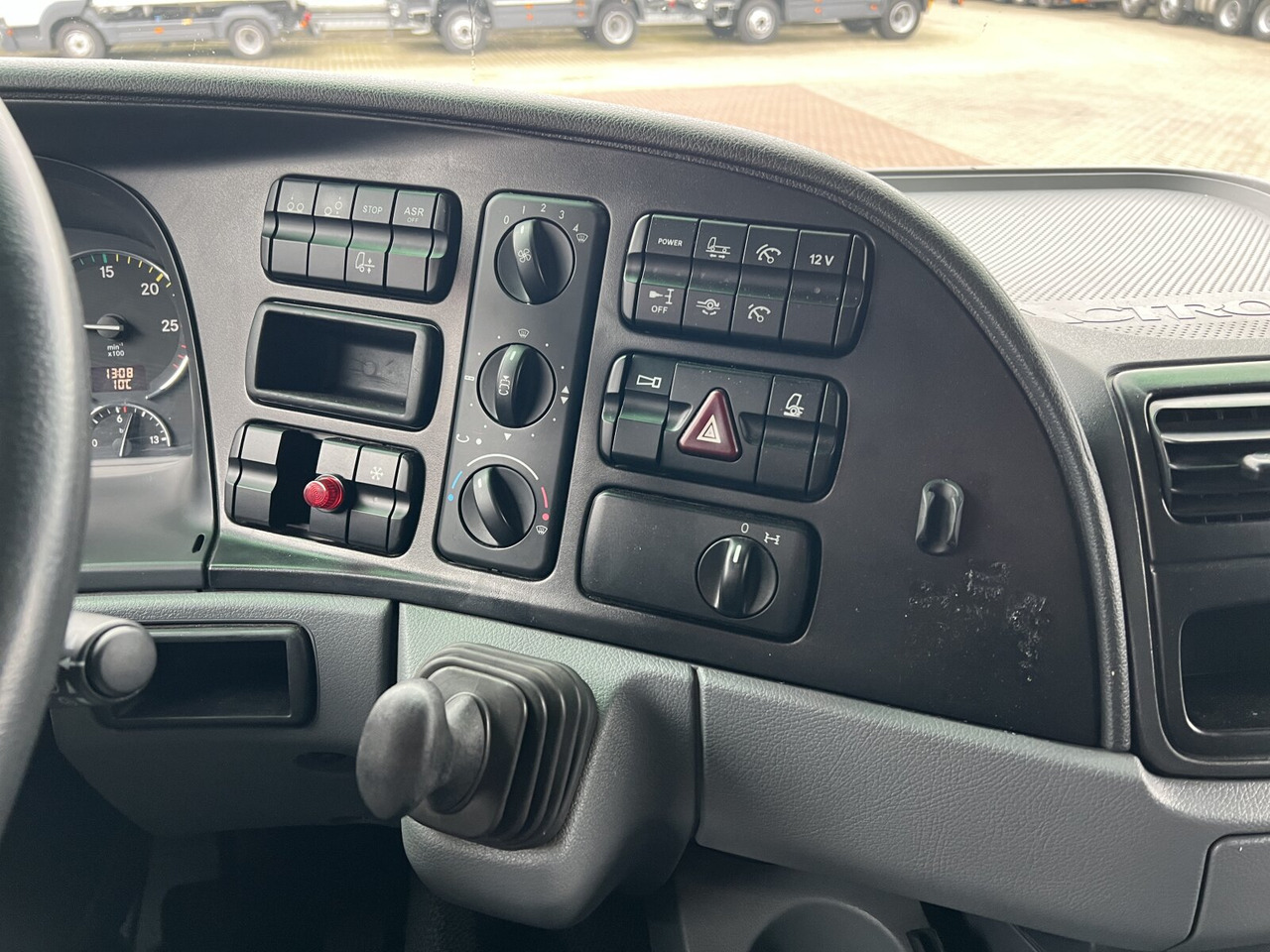 Mercedes-Benz Actros 2532 L 6x2 Actros 2532 L 6x2, Liftachse, LBW Dhollandia - Samochód ciężarowy furgon: zdjęcie 5 Mercedes-Benz Actros 2532 L 6x2 Actros 2532 L 6x2, Liftachse, LBW Dhollandia - Samochód ciężarowy furgon: zdjęcie 5