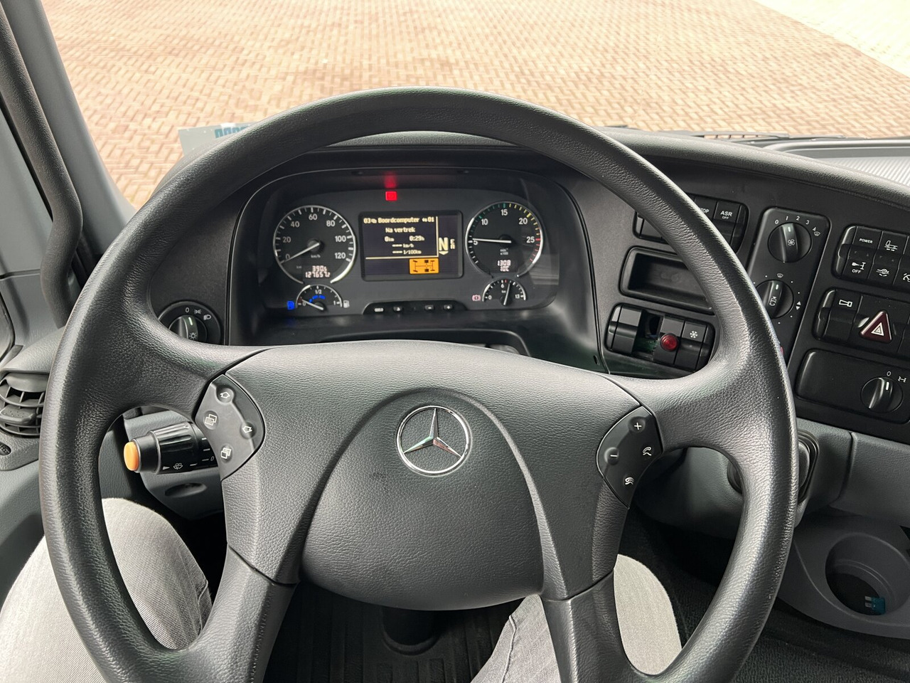 Mercedes-Benz Actros 2532 L 6x2 Actros 2532 L 6x2, Liftachse, LBW Dhollandia - Samochód ciężarowy furgon: zdjęcie 3 Mercedes-Benz Actros 2532 L 6x2 Actros 2532 L 6x2, Liftachse, LBW Dhollandia - Samochód ciężarowy furgon: zdjęcie 3