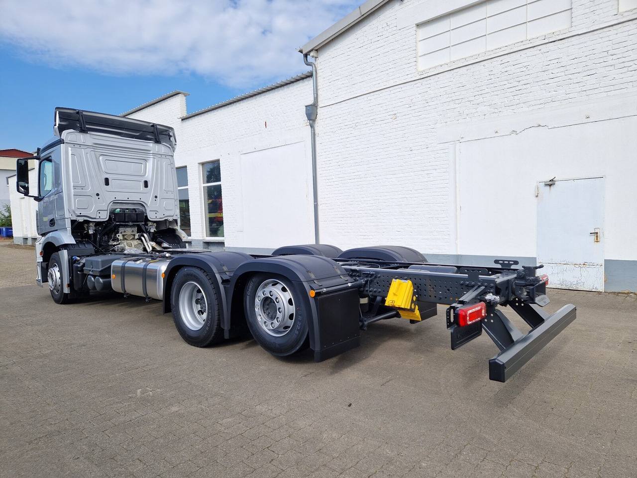 Mercedes-Benz Actros 2553 LL 6x2 Actros 2553 LL 6x2, Retarder, Liftachse, MultimediaCockpit, LED, Navi - Samochód ciężarowe pod zabudowę: zdjęcie 5 Mercedes-Benz Actros 2553 LL 6x2 Actros 2553 LL 6x2, Retarder, Liftachse, MultimediaCockpit, LED, Navi - Samochód ciężarowe pod zabudowę: zdjęcie 5