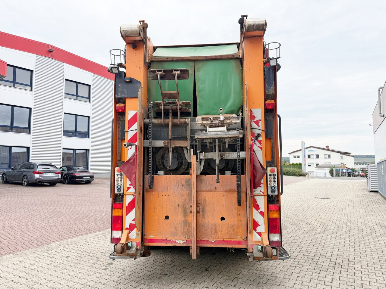 Mercedes-Benz Actros 2641/48 L 6x4 Actros 2641/48 L 6x4, Seilabroller, Haller Lotos, Zöller Schüttung Mercedes-Benz Actros 2641/48 L 6x4 Actros 2641/48 L 6x4, Seilabroller, Haller Lotos, Zöller Schüttung: zdjęcie 11 Mercedes-Benz Actros 2641/48 L 6x4 Actros 2641/48 L 6x4, Seilabroller, Haller Lotos, Zöller Schüttung Mercedes-Benz Actros 2641/48 L 6x4 Actros 2641/48 L 6x4, Seilabroller, Haller Lotos, Zöller Schüttung: zdjęcie 11