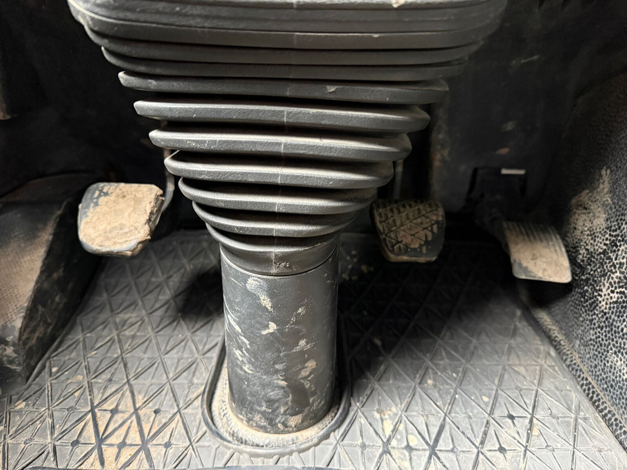 Mercedes-Benz Actros 3241 K 8x4/4 Actros 3241 K 8x4/4, Bordmatik - Wywrotka: zdjęcie 5 Mercedes-Benz Actros 3241 K 8x4/4 Actros 3241 K 8x4/4, Bordmatik - Wywrotka: zdjęcie 5