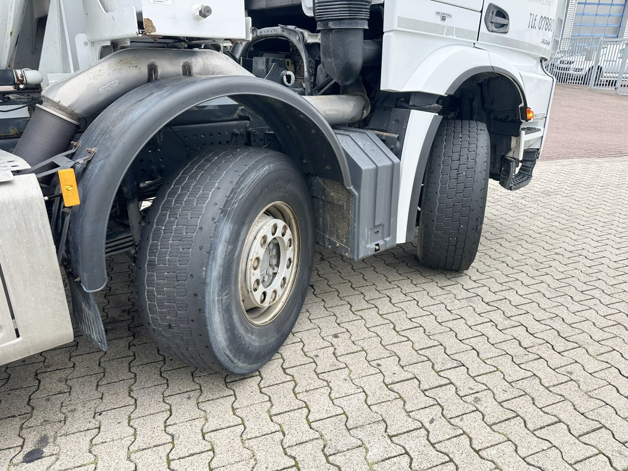 Mercedes-Benz Arocs 3251 8x4/4 Arocs 3251 8x4/4, Betonmischer Liebherr ca. 9m³ - Betonomieszarka: zdjęcie 2 Mercedes-Benz Arocs 3251 8x4/4 Arocs 3251 8x4/4, Betonmischer Liebherr ca. 9m³ - Betonomieszarka: zdjęcie 2