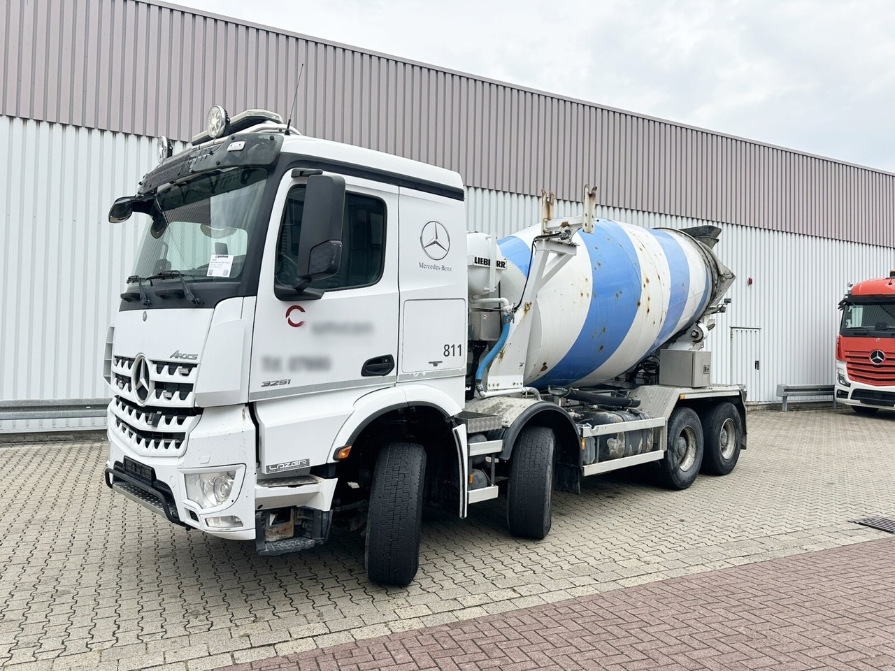Mercedes-Benz Arocs 3251 8x4/4 Arocs 3251 8x4/4, Betonmischer Liebherr ca. 9m³ - Betonomieszarka: zdjęcie 1 Mercedes-Benz Arocs 3251 8x4/4 Arocs 3251 8x4/4, Betonmischer Liebherr ca. 9m³ - Betonomieszarka: zdjęcie 1