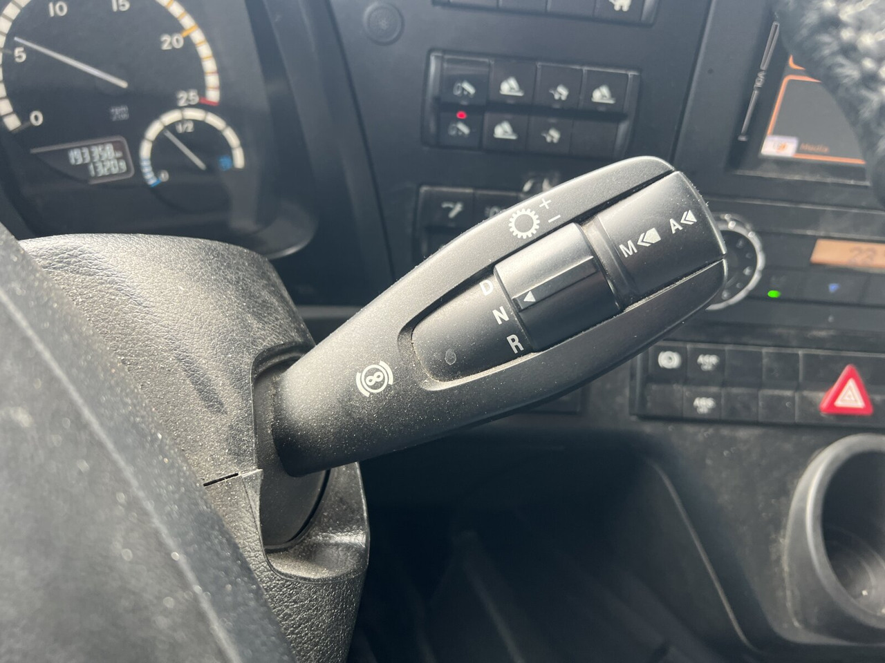 Mercedes-Benz Arocs 3253 K 8x4/4 Arocs 3253 K 8x4/4, Retarder, Motorabtrieb - Ciężarówka hakowiec: zdjęcie 2 Mercedes-Benz Arocs 3253 K 8x4/4 Arocs 3253 K 8x4/4, Retarder, Motorabtrieb - Ciężarówka hakowiec: zdjęcie 2