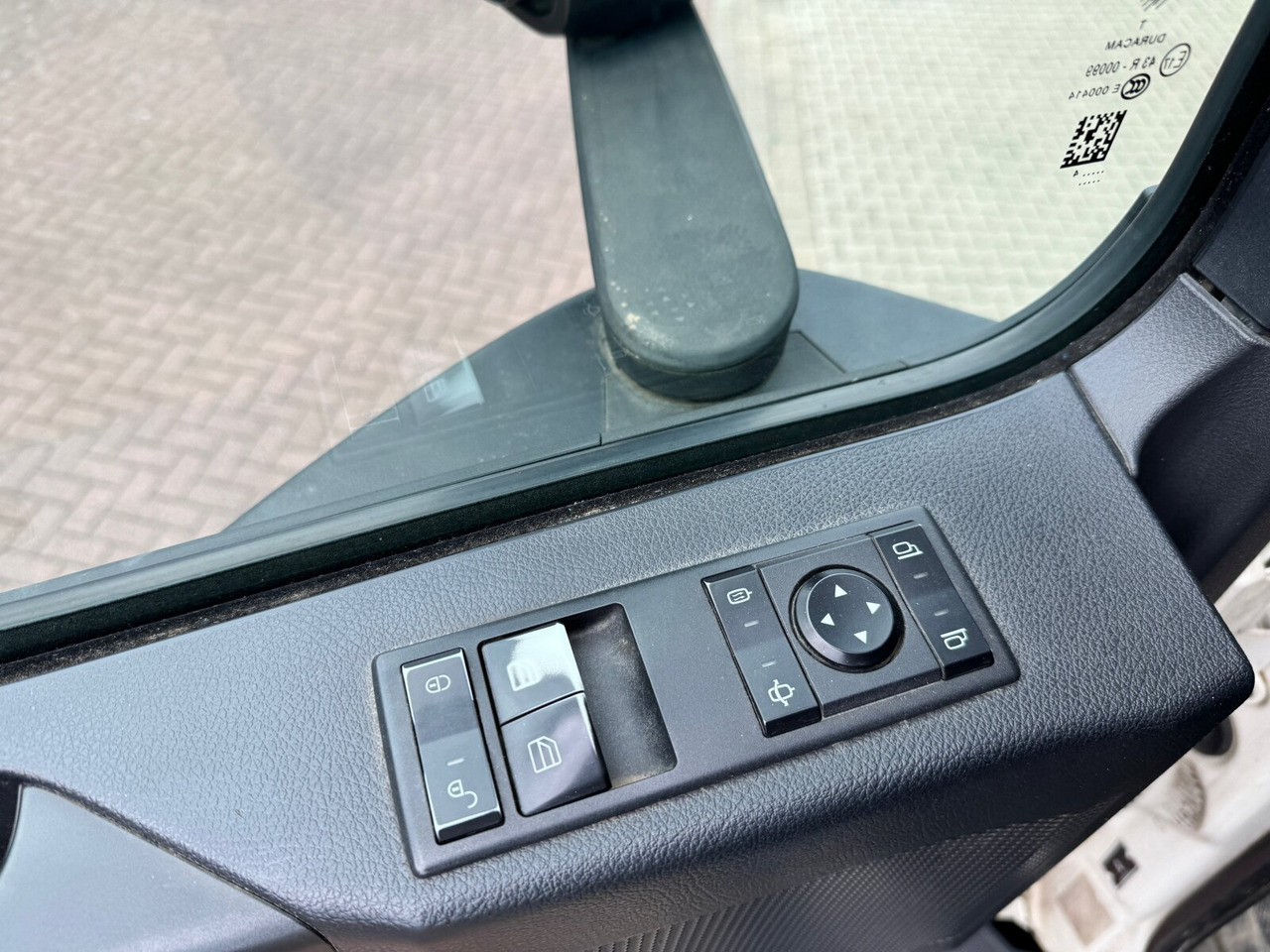 Mercedes-Benz Arocs 3351 AK 6x6 Arocs 3351 AK 6x6, Retarder, Navi, Grounder - Ciężarówka hakowiec: zdjęcie 4 Mercedes-Benz Arocs 3351 AK 6x6 Arocs 3351 AK 6x6, Retarder, Navi, Grounder - Ciężarówka hakowiec: zdjęcie 4