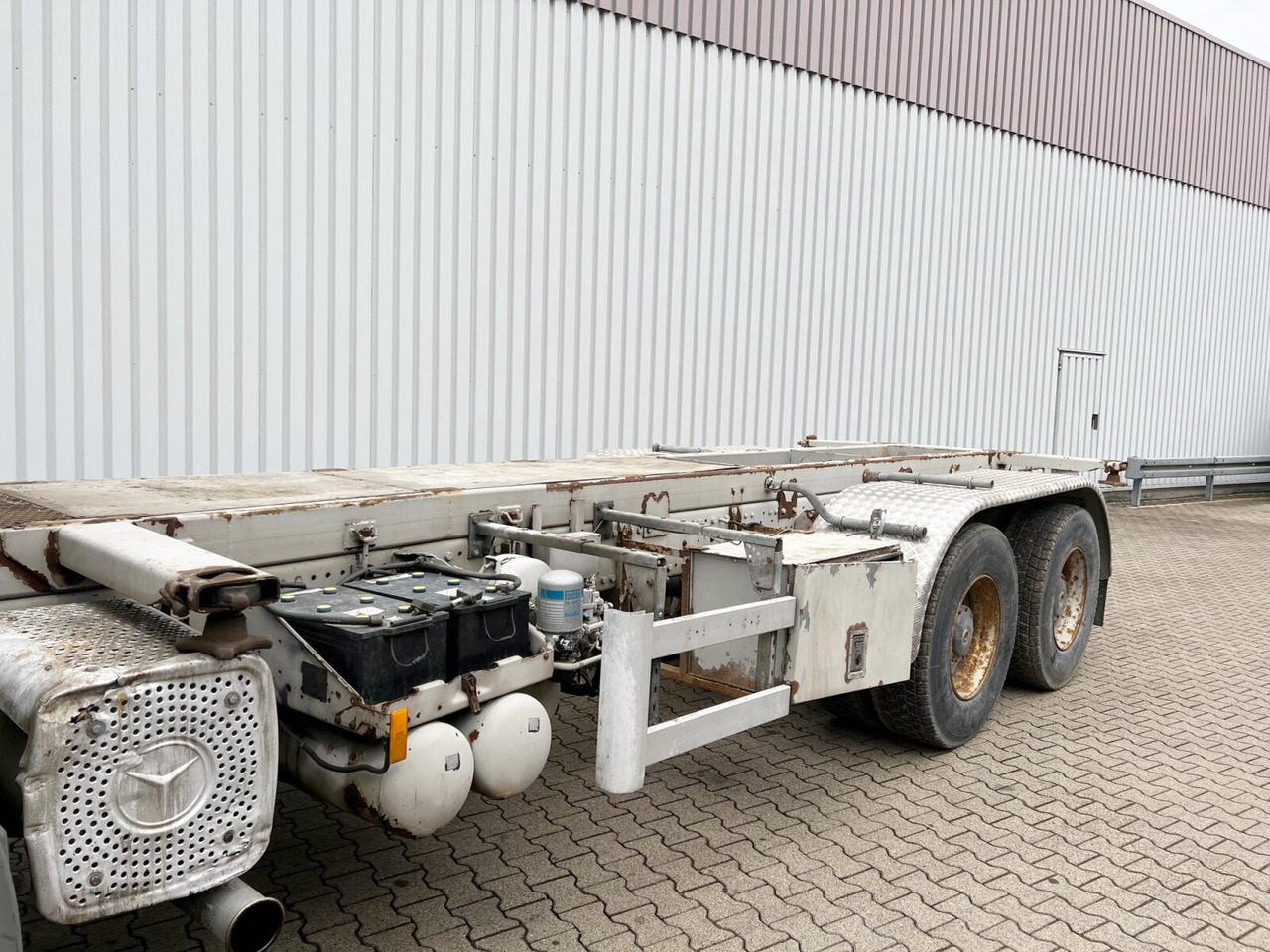 Samochód ciężarowe pod zabudowę Mercedes-Benz Atego 2628 K 6x4 Atego 2628 K 6x4, 6-Zylinder: zdjęcie 13 Samochód ciężarowe pod zabudowę Mercedes-Benz Atego 2628 K 6x4 Atego 2628 K 6x4, 6-Zylinder: zdjęcie 13