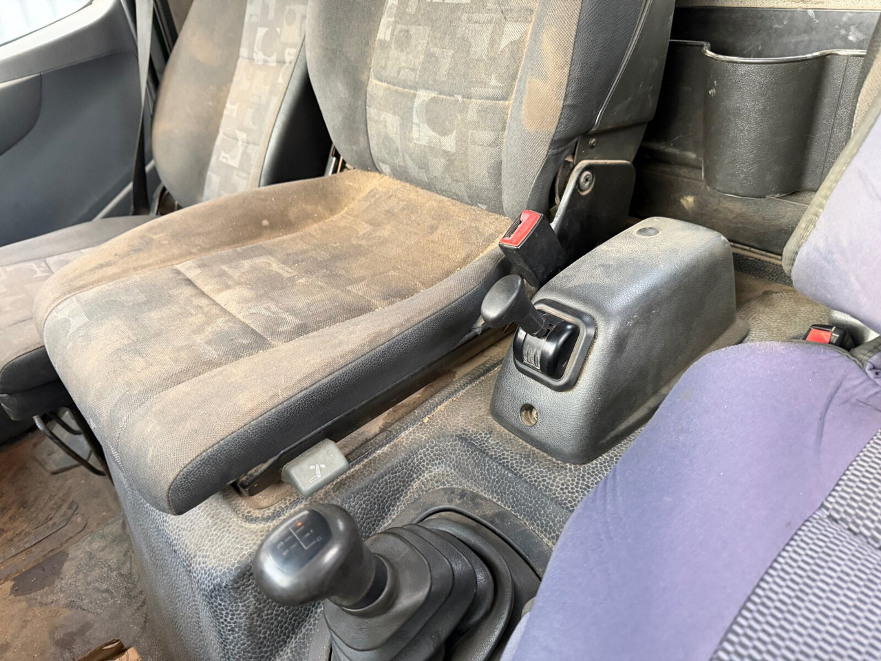 Wywrotka Mercedes-Benz Atego 818 K 4x2 Atego 818 K 4x2, 2x AHK: zdjęcie 6 Wywrotka Mercedes-Benz Atego 818 K 4x2 Atego 818 K 4x2, 2x AHK: zdjęcie 6