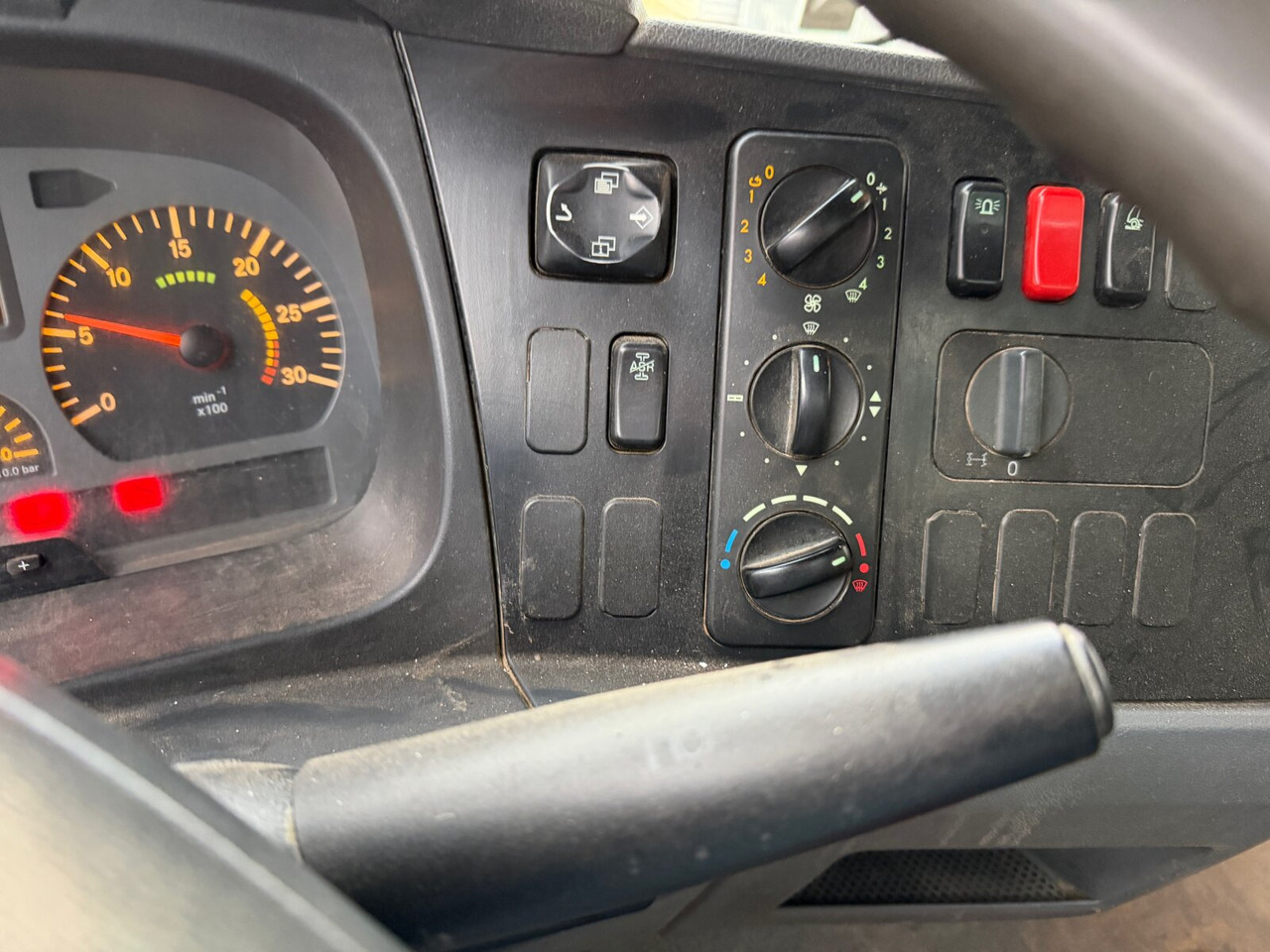 Wywrotka Mercedes-Benz Atego 818 K 4x2 Atego 818 K 4x2, 2x AHK: zdjęcie 7 Wywrotka Mercedes-Benz Atego 818 K 4x2 Atego 818 K 4x2, 2x AHK: zdjęcie 7