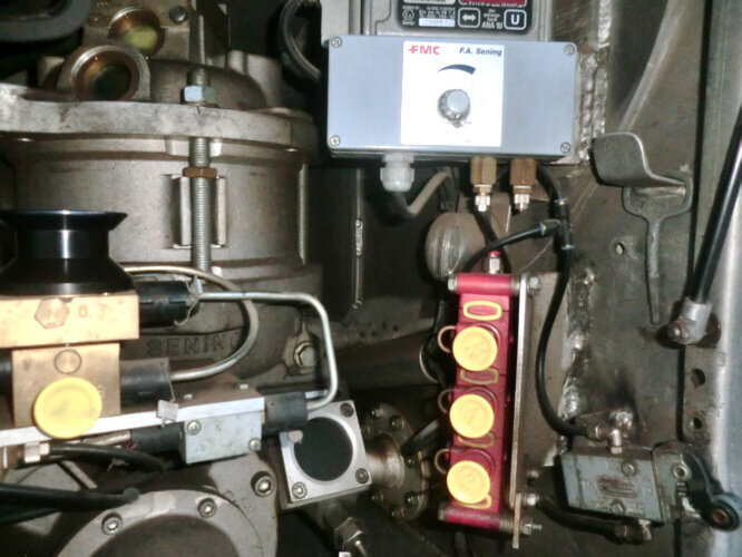 Mercedes-Benz SK 1824 L 4x2 SK 1824 L 4x2, Esterer Tankaufbau ca. 13.100l, 2 Kammern - Samochód ciężarowy cysterna: zdjęcie 3 Mercedes-Benz SK 1824 L 4x2 SK 1824 L 4x2, Esterer Tankaufbau ca. 13.100l, 2 Kammern - Samochód ciężarowy cysterna: zdjęcie 3