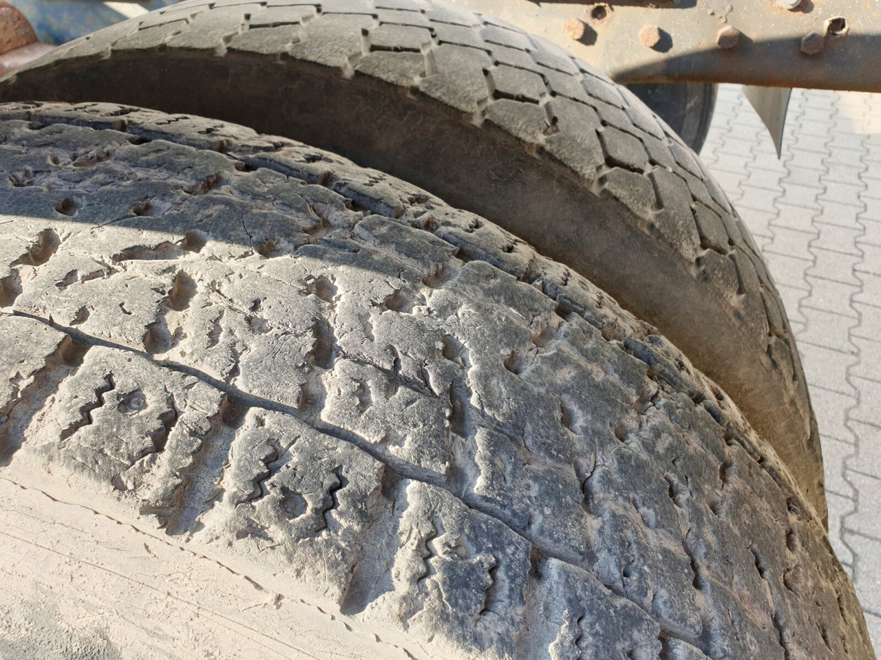 Mercedes-Benz SK II 25/2638 K 6x4 SK II 25/2638 K 6x4, V8, Retarder, 2x Nebenantrieb - Samochód ciężarowe pod zabudowę: zdjęcie 2 Mercedes-Benz SK II 25/2638 K 6x4 SK II 25/2638 K 6x4, V8, Retarder, 2x Nebenantrieb - Samochód ciężarowe pod zabudowę: zdjęcie 2