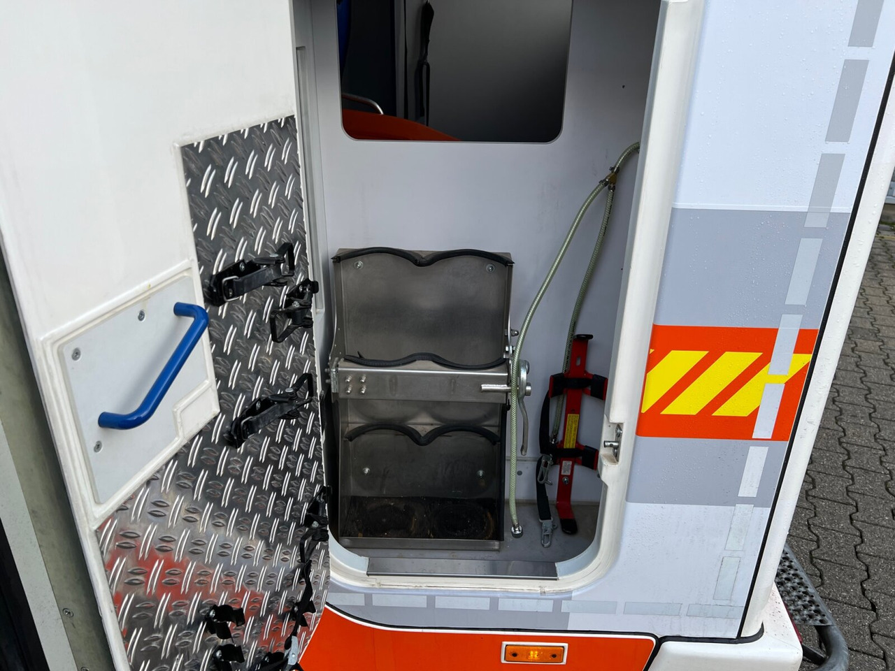 Mercedes-Benz Sprinter 313 CDI 4x2 Sprinter 313 CDI 4x2, Rettungswagen - Pogotowie: zdjęcie 2 Mercedes-Benz Sprinter 313 CDI 4x2 Sprinter 313 CDI 4x2, Rettungswagen - Pogotowie: zdjęcie 2